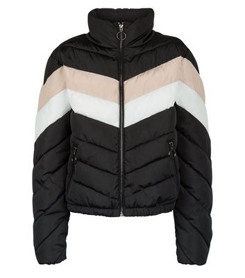 Girls – Schwarze, dicke Jacke mit Colour Blocking Design Für später speichern Von gespeicherten Artikeln entfernen Girls – Schwarze, dicke Jacke mit Colour Blocking Design Für später speichern Von gespeicherten Artikeln entfernen
